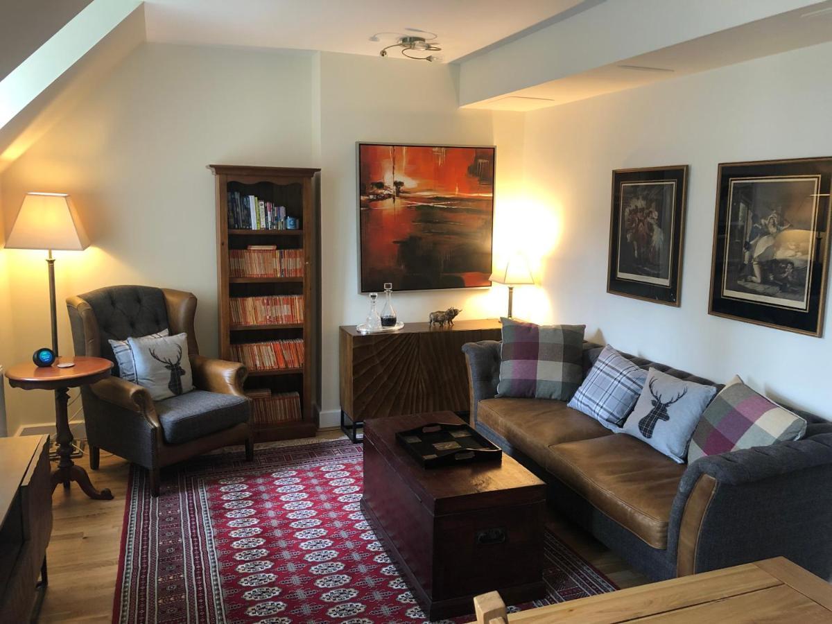 Loch Ness Moat House Apartments حصن أوغسطس المظهر الخارجي الصورة