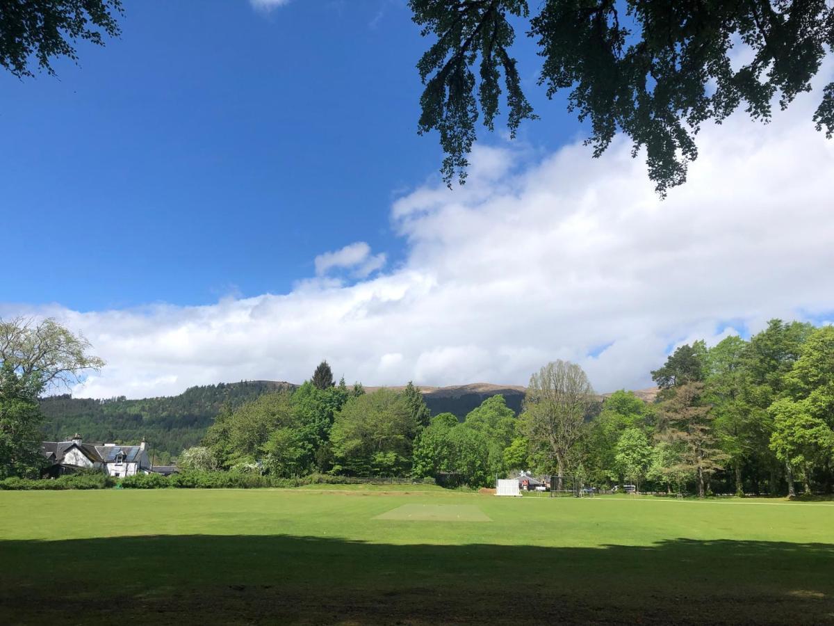 Loch Ness Moat House Apartments حصن أوغسطس المظهر الخارجي الصورة