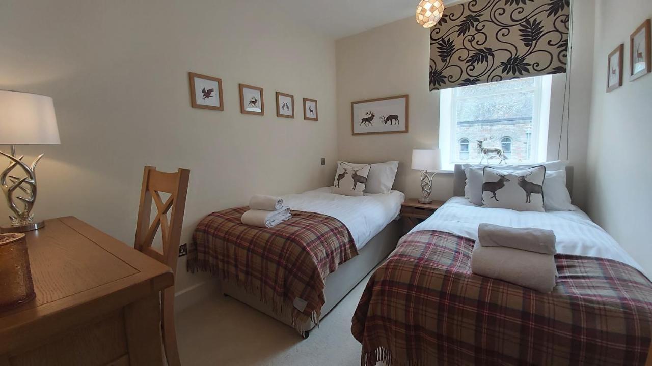 Loch Ness Moat House Apartments حصن أوغسطس المظهر الخارجي الصورة